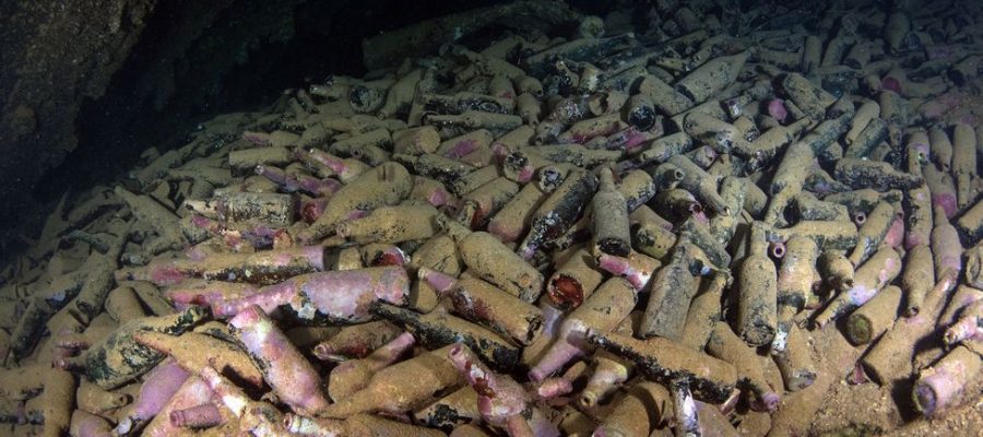 Birre in fondo al mare dall’Ottocento: migliaia di bottiglie sui fondali al largo della Scozia